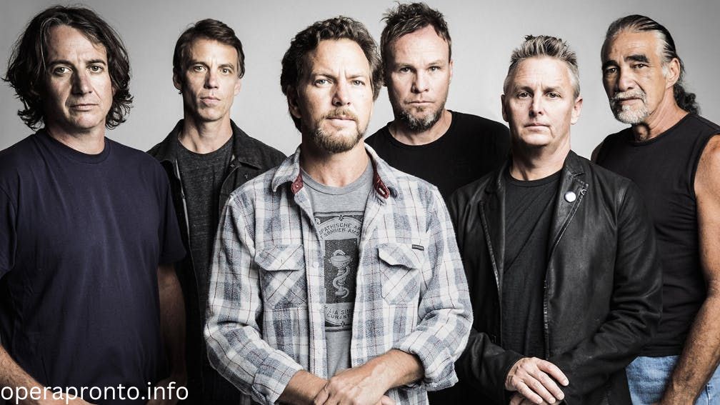 Pearl Jam เขาเยี่ยมชมสะพานแถวบ้านเพื่อทำอัลบั้มเดบิวต์ ซึ่งส่วนใหญ่เป็นแนวสโตนและเจฟฟ์ในตอนนั้น ฉันและเอ็ดดี้ก็ร่วมเดินทางไปด้วย