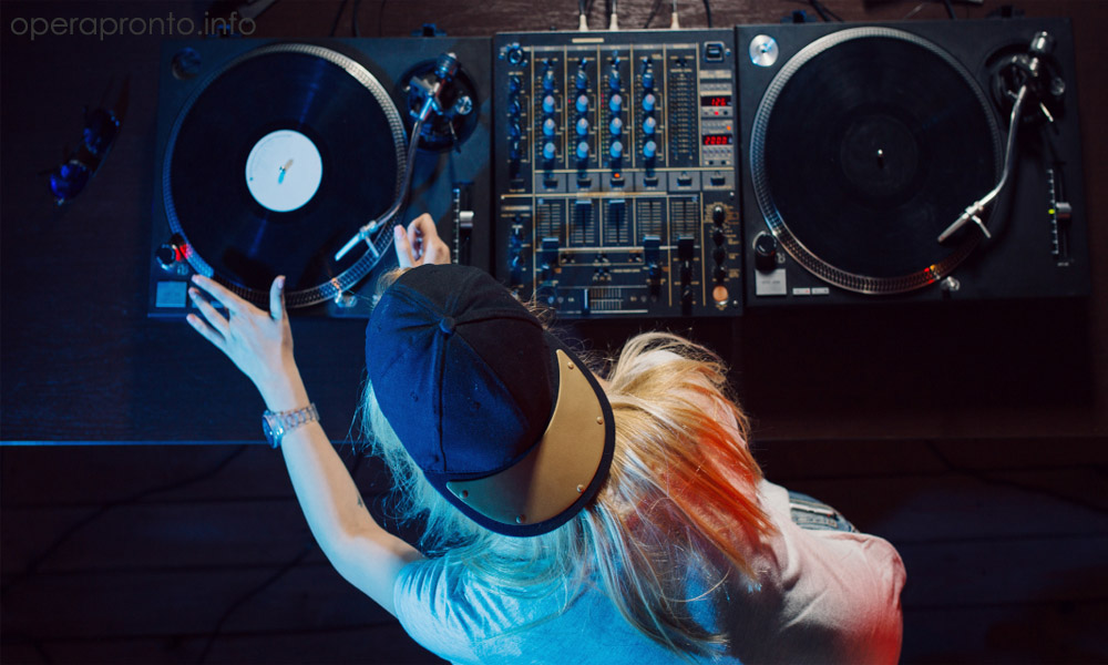 เพลงอิเล็กทรอนิกส์ (Electronic Music)